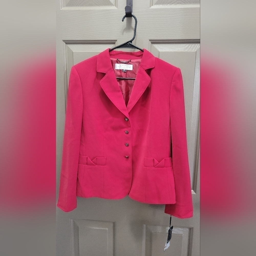 Tahari Red Blazer  8 P